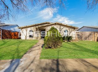 2927 Villa Sur Trl, Dallas, TX 75228