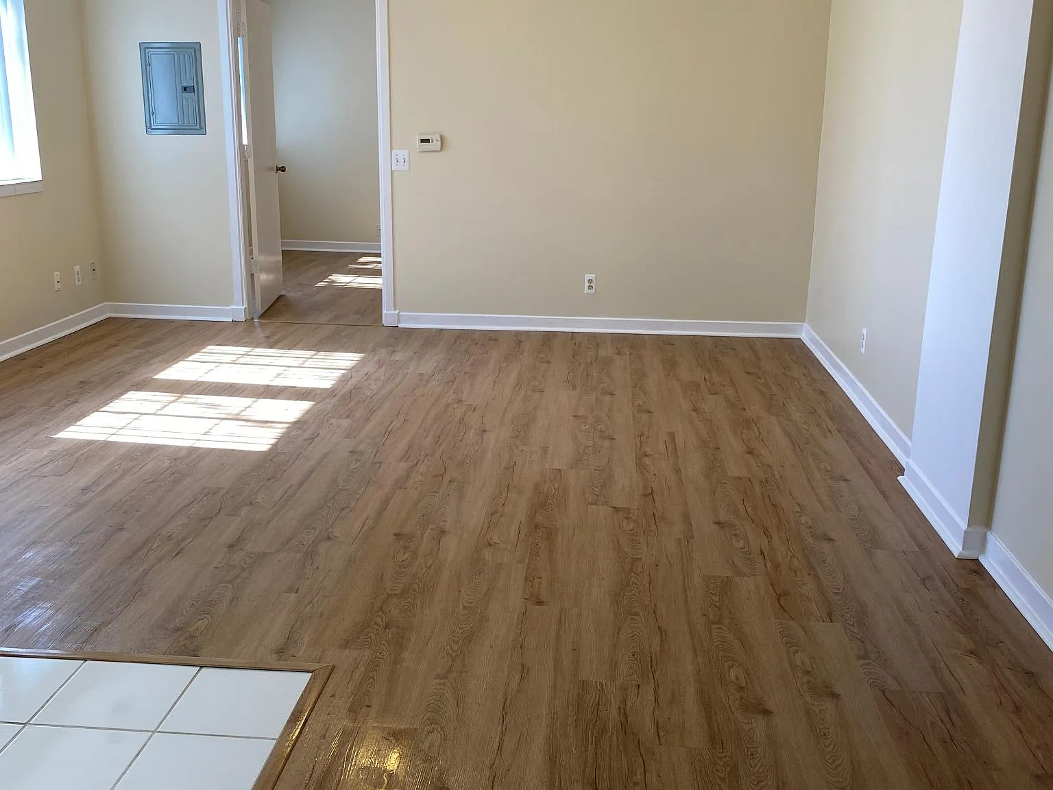 1 bed, 1000 sqft, $1,100 — Photo 4