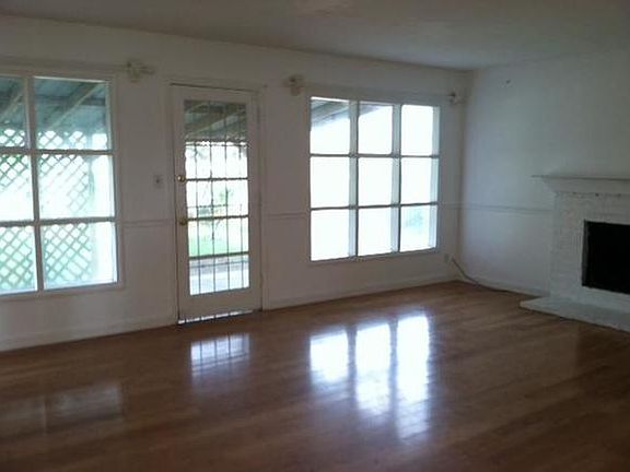 5th image of 6745 Auburn Blvd