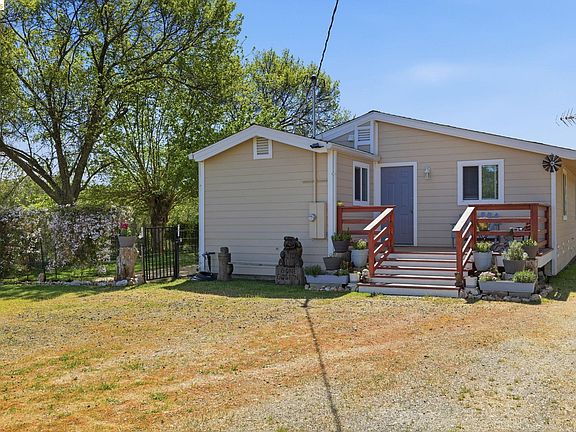 2nd image of 3045 Salmon Rd