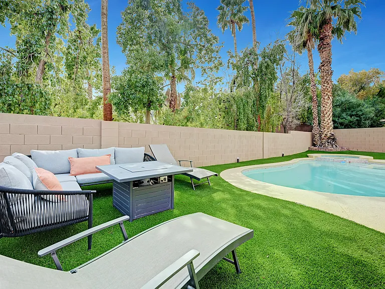 2239 Le Conte Ave — Photo 54