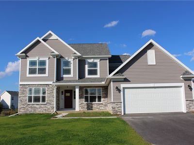 35 Kingsbarn Rd, West Henrietta, NY, 14586