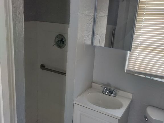 5th image of 371 Broad St APT 4