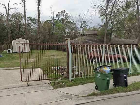 3rd image of 2313 W Little York Rd