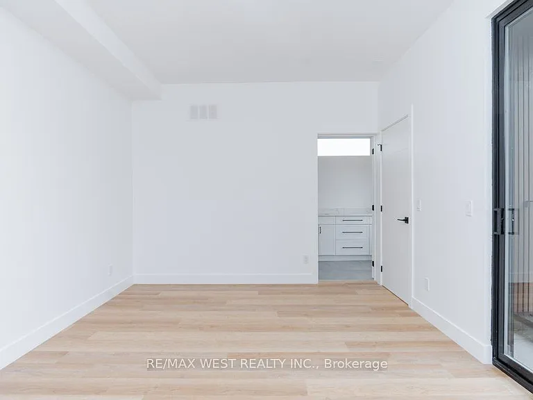63 Lonborough Ave — Photo 8