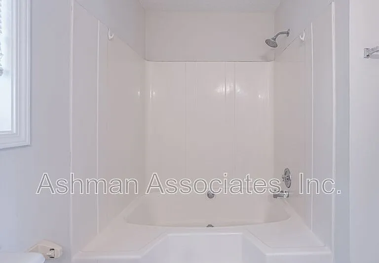 2402 Betsy Ct SW — Photo 24