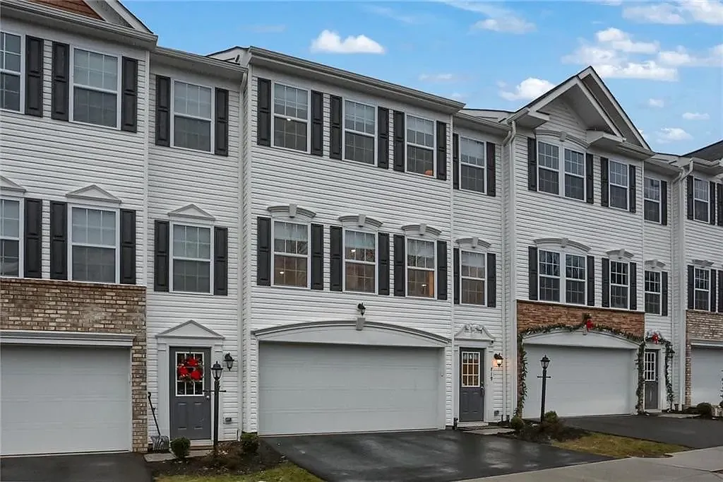 3 bed, 2043 sqft, $2,500 — Photo 4