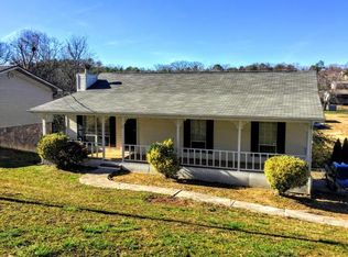 7511 Irongate Dr, Hixson, TN 37343