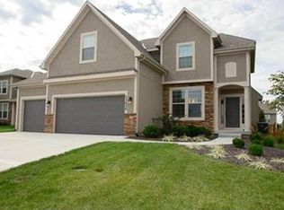 23629 W 92nd Ter, Lenexa, KS 66227