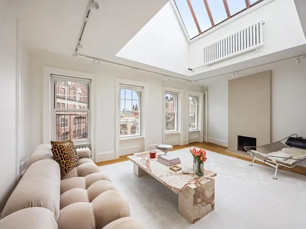 104 Bedford Street image 1 of 10