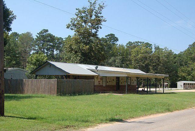 1st image of 114 Leas Dr