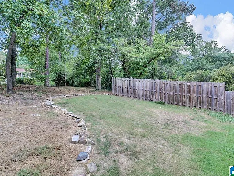 1506 Al Seier Rd — Photo 18
