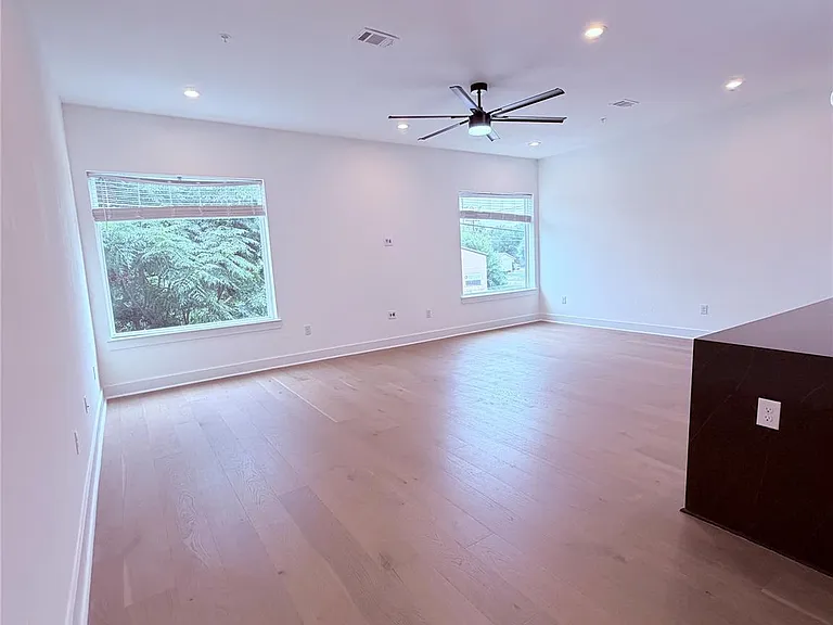 1417 Kramer Ln #19 — Photo 21