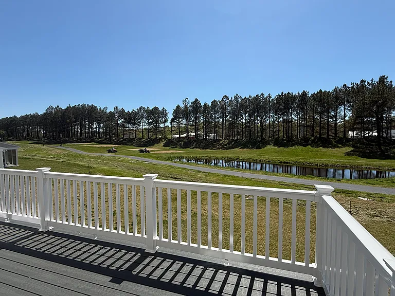 2110 Winterberry Ln — Photo 21