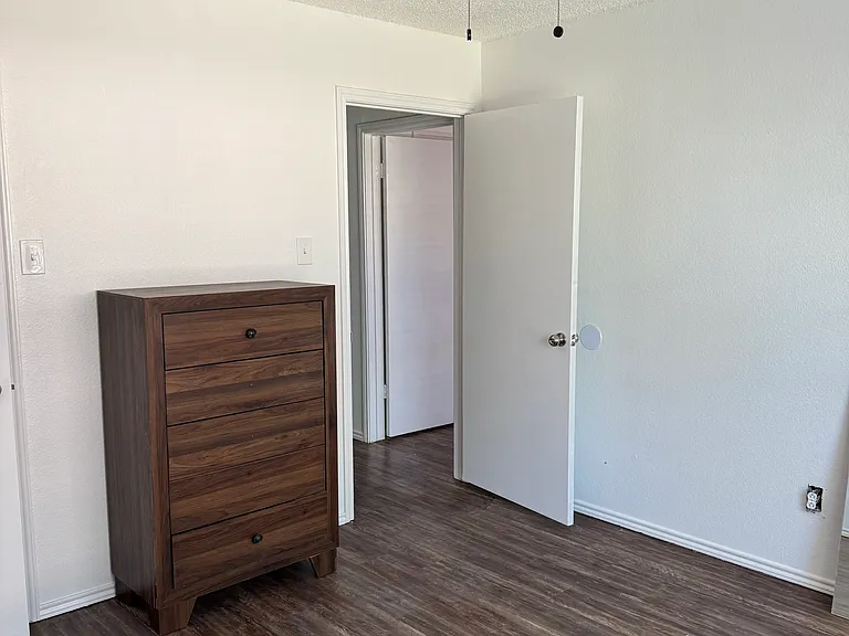 7505 Akron Ave #B — Photo 26