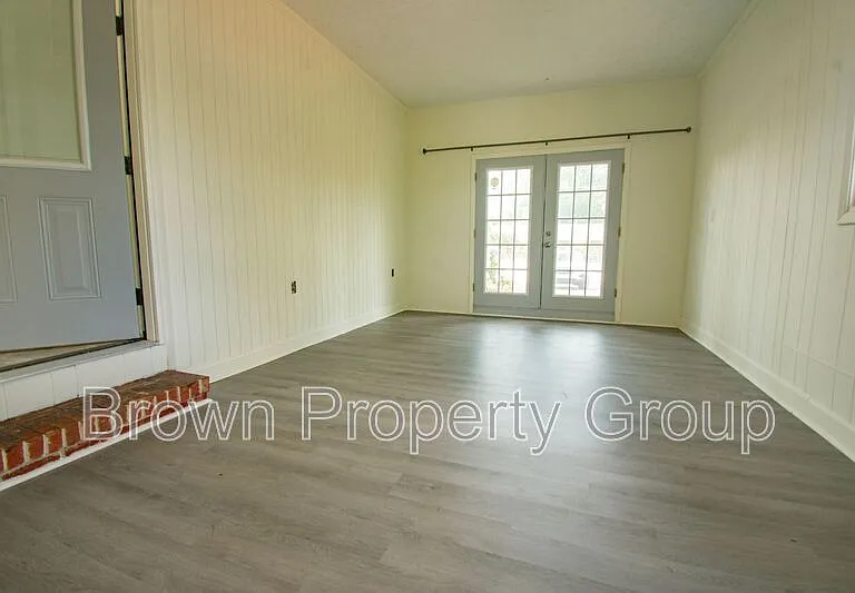 4408 Wellington Dr — Photo 11