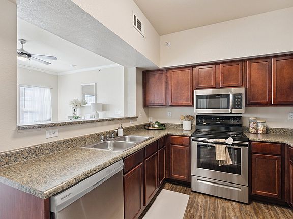 5th image of 500 Central Park Dr #20-2022