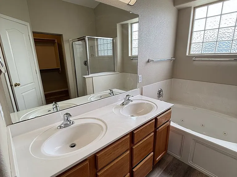 2526 Tuscan Hills Ln — Photo 28
