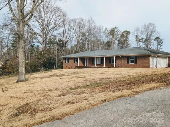 311 Squirrel Den Rd, Rutherfordton, NC 28139
