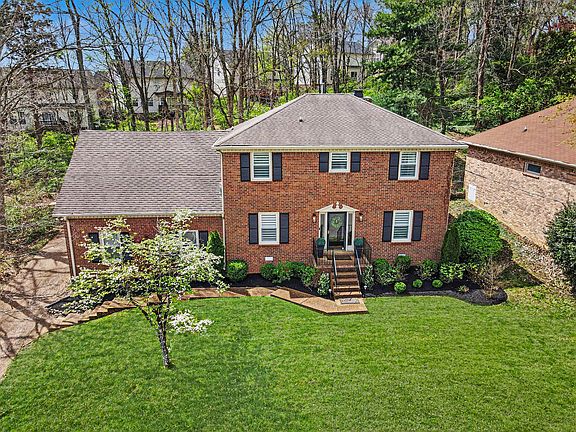 2nd image of 6133 Tuliptree Ln