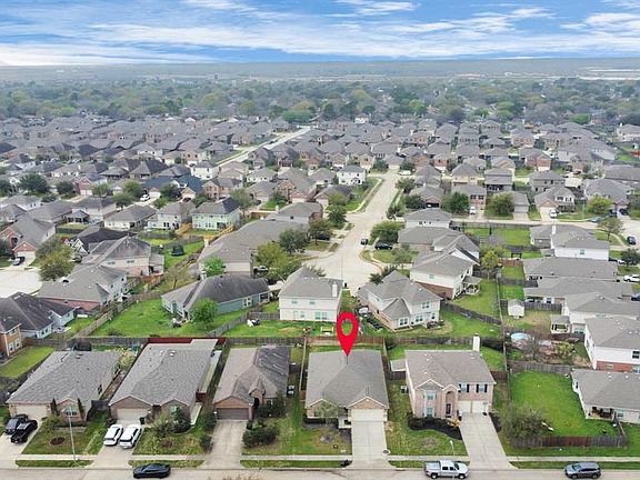 3rd image of 2443 Seahorse Bend Dr