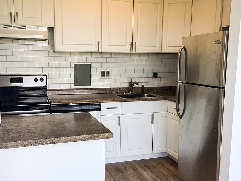 401 Cooper Landing Rd — Photo 3