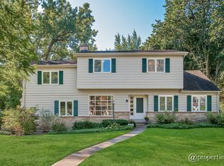 41 Briar Rd, Golf, IL 60029