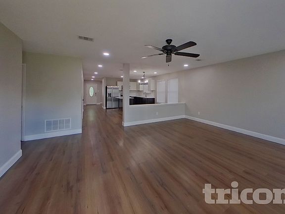 2nd image of 2949 Monticello Ln