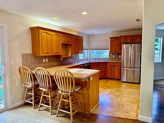 4th image of 142 Pine Canyon Rd