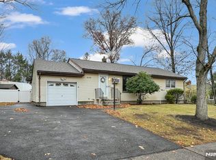 235 Shaw Pl, Park Ridge, NJ 07656