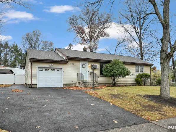 235 Shaw Pl, Park Ridge, NJ 07656