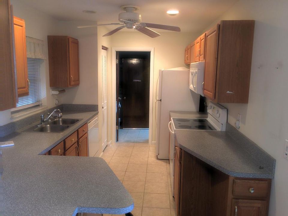 2nd image of 1470 SE Grapeland Ave