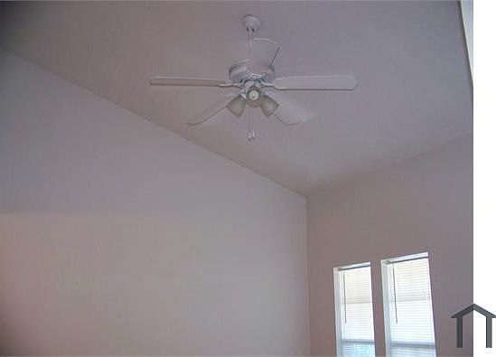 4th image of 7619 Windsor Oaks