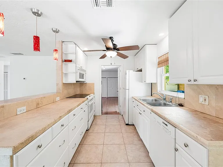 3709 Alden Way — Photo 14