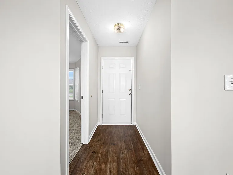 9002 Macbeth Dr — Photo 8