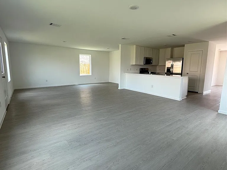 3061 Fantasy Terrace Dr — Photo 5