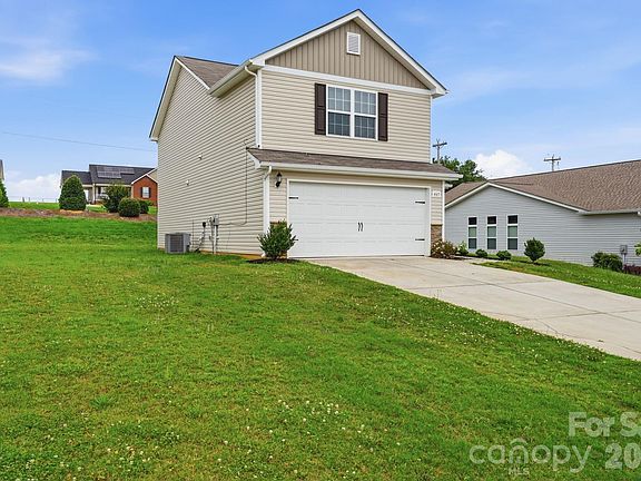 2nd image of 467 Belcaro Dr