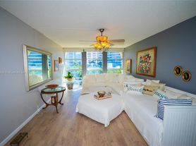 501 Three Islands Blvd