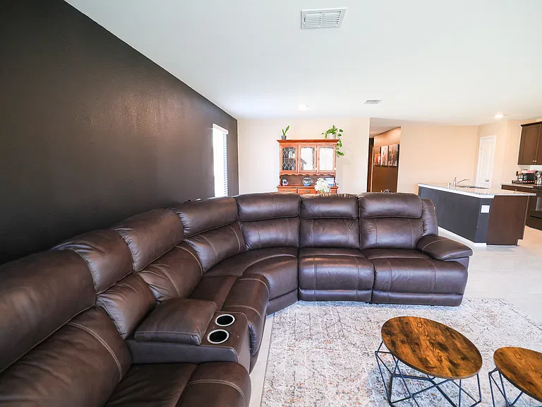 1361 Beach Dr — Photo 24