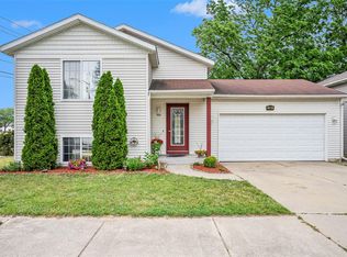 984 Sagewood Ct, Holland, MI 49423