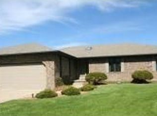2842 Pioneer Dr, Green Bay, WI 54313