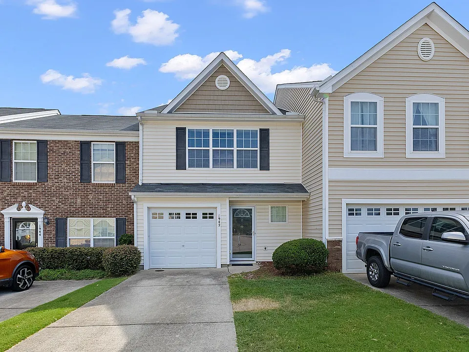 1942 Grassy Banks Dr