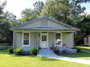 304 E Craig St, Atmore, AL 36502
