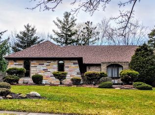 9970 Ridge Line Dr, North Royalton, OH 44133