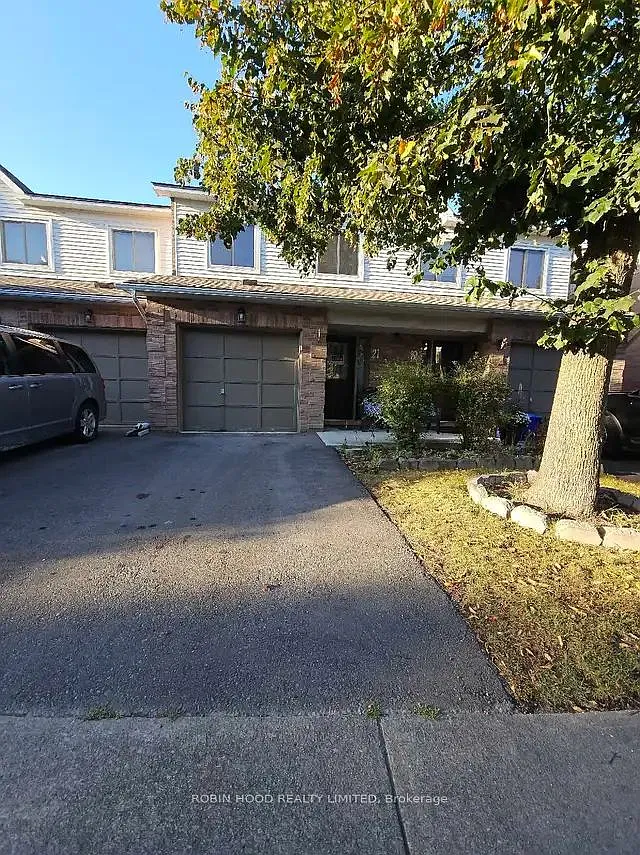 26 Moss Blvd #21 photo 1