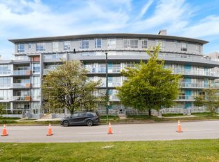 5189 Cambie St #302, Vancouver, BC V5Z 0J4