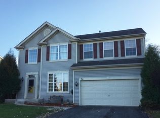 34 W Old Mill Trl, Antioch, IL 60002