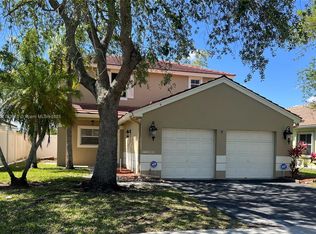 19250 NW 22nd St, Hollywood, FL 33029