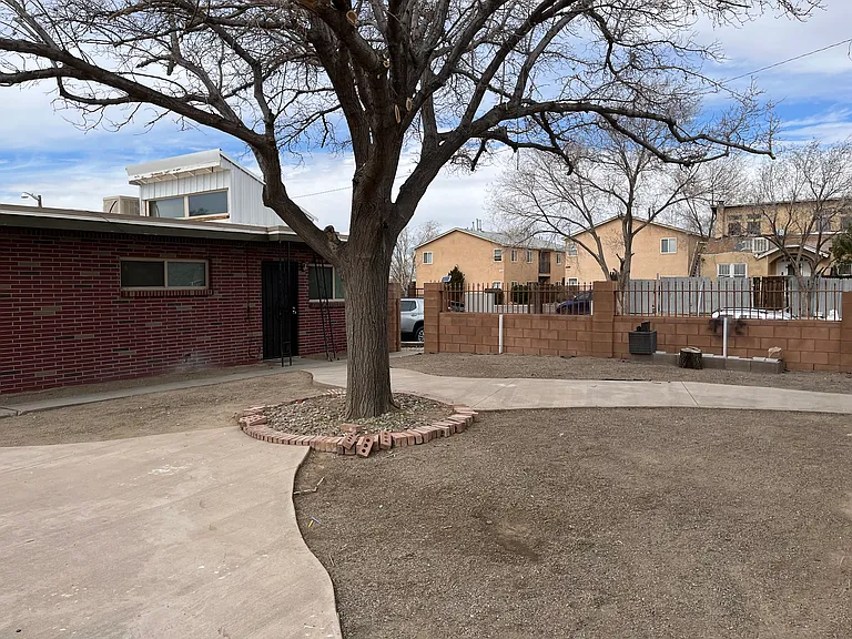Renovated & Loaded 2 Bed Apts in Ridgecrest- Best Nat. Light in ABQ — Photo 22