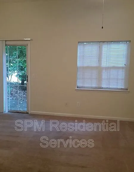 1404 Tanager Ct — Photo 5